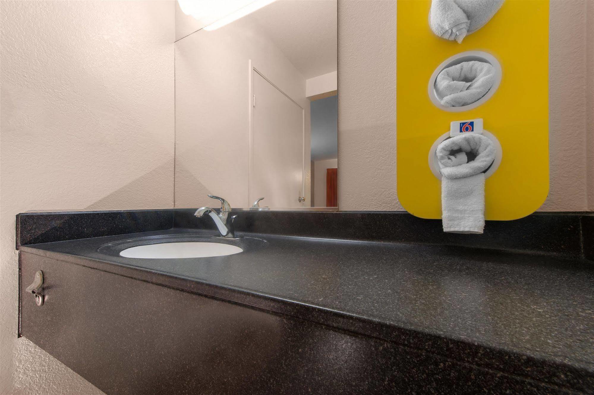 Motel 6-Leominster, Ma Kültér fotó